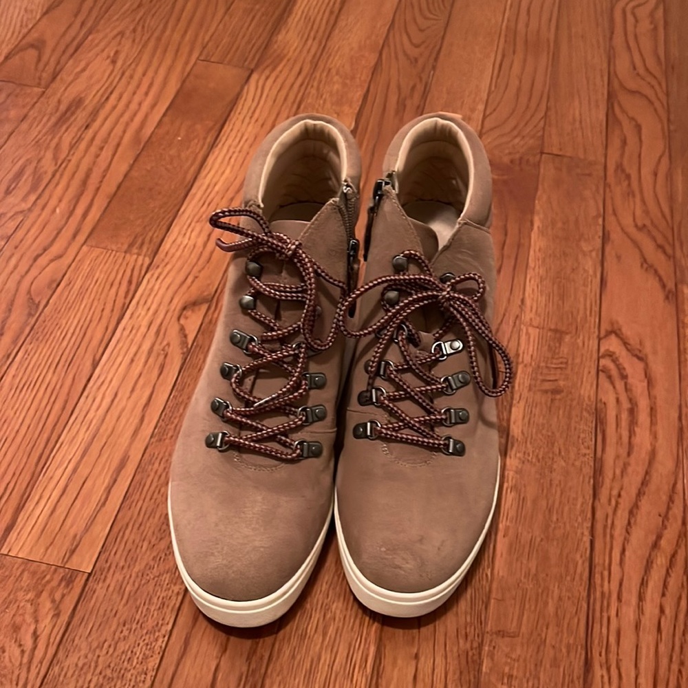 Dr. Scholls Wedge Sneaker